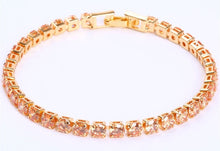 Laden Sie das Bild in den Galerie-Viewer, 4mm Cubic Zirconia   Crystal
