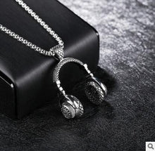 Laden Sie das Bild in den Galerie-Viewer, DJ Headphone Pendant Necklaces H Stainless Steel Chain