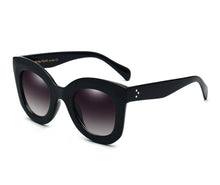 Laden Sie das Bild in den Galerie-Viewer, DRESSUUP Fashion Big Frame Sunglasses Women Brand Designer Vintage Rivet Shades Female Sun Glasses Oculos De Sol Feminino