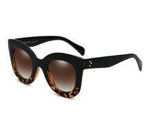 Laden Sie das Bild in den Galerie-Viewer, DRESSUUP Fashion Big Frame Sunglasses Women Brand Designer Vintage Rivet Shades Female Sun Glasses Oculos De Sol Feminino