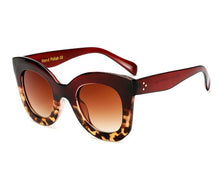 Laden Sie das Bild in den Galerie-Viewer, DRESSUUP Fashion Big Frame Sunglasses Women Brand Designer Vintage Rivet Shades Female Sun Glasses Oculos De Sol Feminino