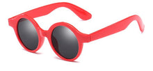 Laden Sie das Bild in den Galerie-Viewer, FREYRS Small Round Designer Sunglasses