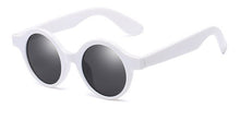 Laden Sie das Bild in den Galerie-Viewer, FREYRS Small Round Designer Sunglasses